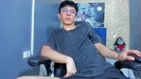 Snapshot of elangiraldo chatting on June 23, 2026, 12:30 am Elan Giralon online show from June 23, 2026, 12:30 am