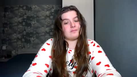 Snapshot of elanis_blair chatting on March 3, 2025, 8:21 pm Elanis online show from March 3, 2025, 8:21 pm