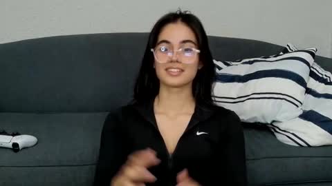 Snapshot of elarahayes chatting on April 13, 2026, 4:23 pm Elara Hayes online show from April 13, 2026, 4:23 pm