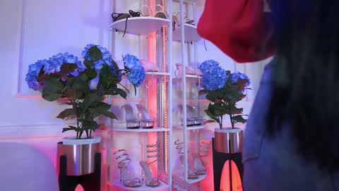 Elasummeer online show from February 20, 2026, 1:33 pm