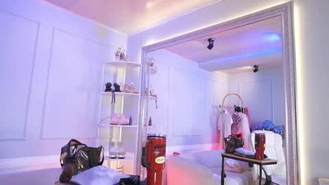 Elasummeer online show from March 6, 2026, 12:56 pm