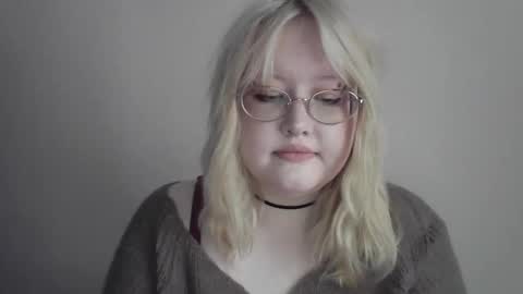 elayne_sweet online show from February 24, 2026, 8:01 am