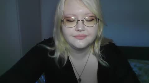 elayne_sweet online show from April 28, 2026, 6:18 am