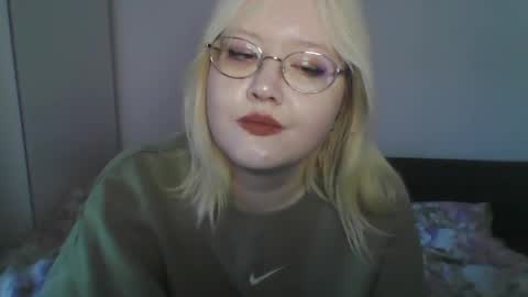elayne_sweet online show from May 15, 2026, 10:44 am
