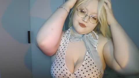 elayne_sweet online show from June 12, 2026, 6:12 am