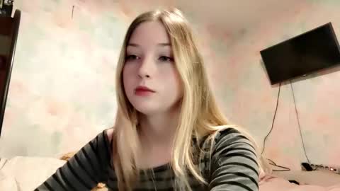 MIa online show from April 16, 2026, 6:58 am