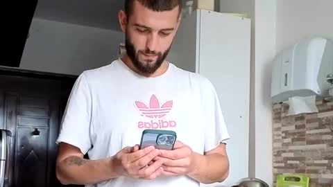 Snapshot of elchapoguzman95 chatting on October 7, 2025, 10:23 am elchapoguzman95 online show from October 7, 2025, 10:23 am