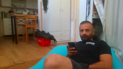 daniel18cmx online show from October 27, 2025, 3:21 am