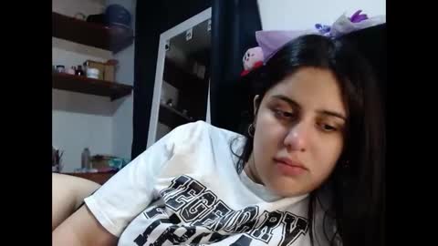 electraweb_09 online show from November 20, 2025, 10:53 pm