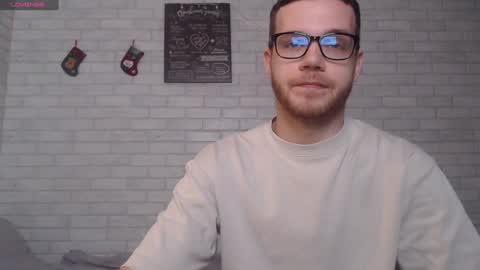 Snapshot of electric_smile chatting on December 16, 2024, 7:58 am Alex online show from December 16, 2024, 7:58 am