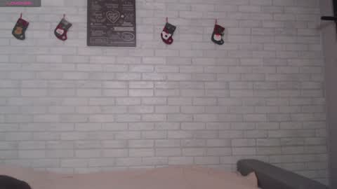 Snapshot of electric_smile chatting on December 29, 2024, 6:49 pm Alex online show from December 29, 2024, 6:49 pm