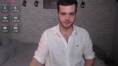 Snapshot of electric_smile chatting on January 9, 2025, 5:43 pm Alex online show from January 9, 2025, 5:43 pm