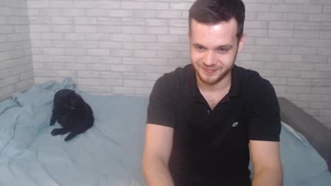 Snapshot of electric_smile chatting on February 21, 2025, 2:59 pm Alex online show from February 21, 2025, 2:59 pm
