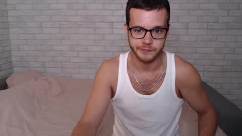 Snapshot of electric_smile chatting on September 18, 2025, 7:43 am Alex online show from September 18, 2025, 7:43 am