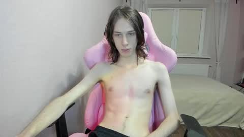 eleganc3 online show from November 24, 2025, 7:02 pm