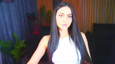 elegant_mysterious online show from January 31, 2026, 9:24 pm