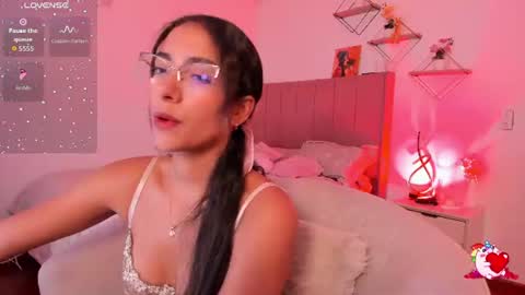 Snapshot of elegant_rouse chatting on July 6, 2026, 9:28 pm Rouse online show from July 6, 2026, 9:28 pm