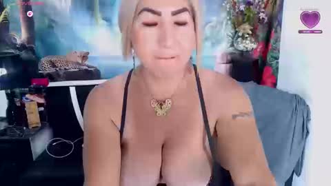 XIOMY   give LIKE on my page online show from October 20, 2025, 2:50 pm