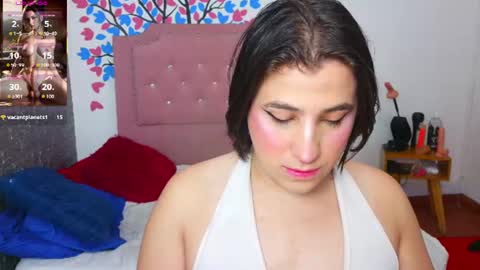 Snapshot of elektra_doll chatting on June 16, 2026, 9:23 am elektra_doll online show from June 16, 2026, 9:23 am