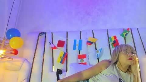 Elena online show from July 11, 2026, 7:05 pm