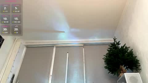 Mia online show from April 5, 2026, 1:19 pm