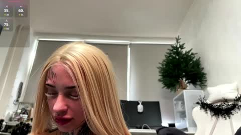 Mia online show from April 9, 2026, 1:38 pm