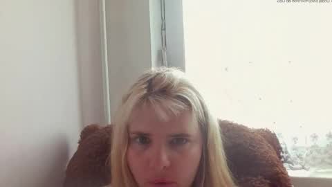 Elena online show from May 15, 2026, 12:01 pm