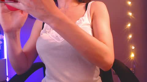 Heleonora online show from December 25, 2024, 5:26 pm