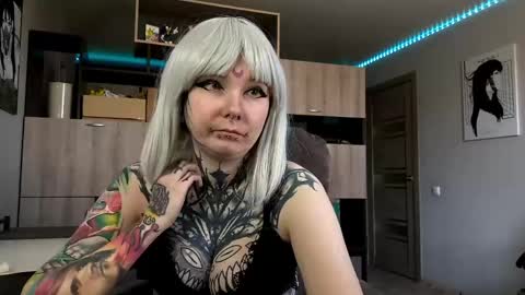 Milana online show from April 12, 2026, 12:43 pm