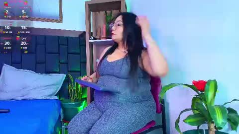 elenna_boobs_ online show from August 5, 2026, 2:25 am