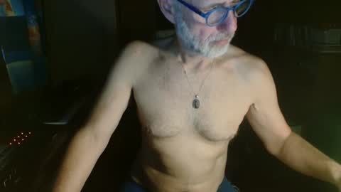 Snapshot of eles_dyzer chatting on November 14, 2025, 6:12 am eLeS Dyzer online show from November 14, 2025, 6:12 am