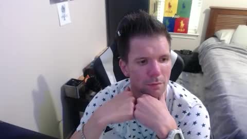 Snapshot of elevatetlb chatting on September 20, 2025, 5:14 pm Walker online show from September 20, 2025, 5:14 pm