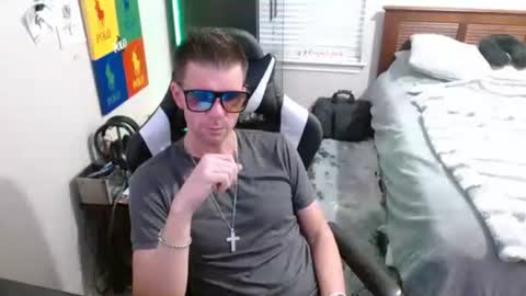 Walker online show from November 26, 2025, 11:17 pm