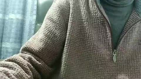 elfyonee online show from December 6, 2024, 6:06 pm