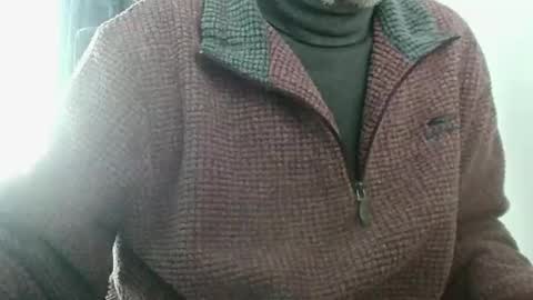 elfyonee online show from February 10, 2025, 2:26 pm