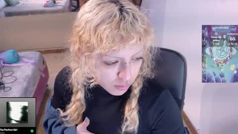 eli666uwu online show from October 9, 2025, 10:02 am