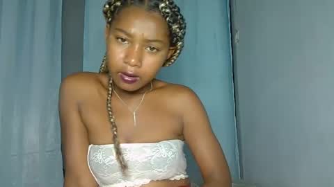 elia011 online show from January 18, 2025, 12:36 pm