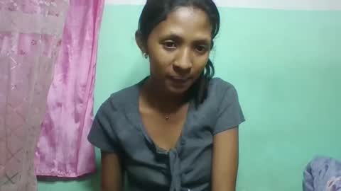eliah193653 online show from May 13, 2026, 6:33 am