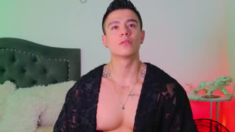 Snapshot of elian_craiggggg chatting on May 29, 2026, 5:33 pm Elian online show from May 29, 2026, 5:33 pm
