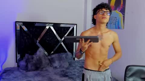 Elias Ferragamo online show from November 28, 2025, 7:27 pm