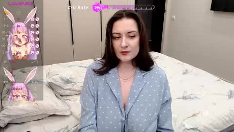 Elise online show from March 20, 2026, 1:21 am