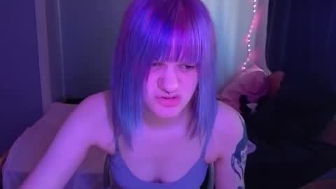 elieiza_xo online show from March 27, 2026, 9:10 am