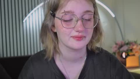 Ellie online show from March 25, 2026, 5:24 am