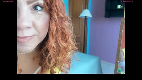 Snapshot of elif__girasol chatting on February 24, 2025, 10:26 am elifgirasol online show from February 24, 2025, 10:26 am