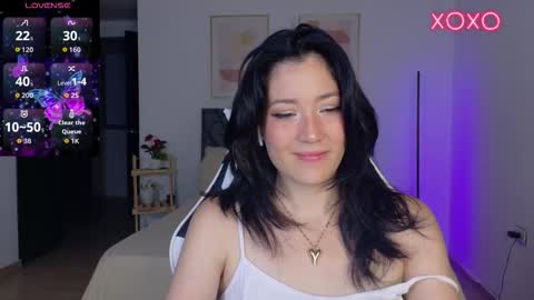 Snapshot of eliiih_ chatting on October 19, 2025, 2:56 am eliiih_ online show from October 19, 2025, 2:56 am