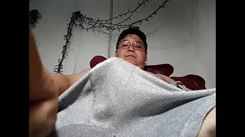 Snapshot of elimposstor chatting on December 1, 2024, 10:10 pm elimposstor online show from December 1, 2024, 10:10 pm