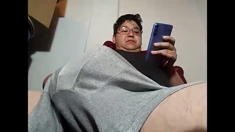 Snapshot of elimposstor chatting on December 22, 2024, 2:27 pm elimposstor online show from December 22, 2024, 2:27 pm