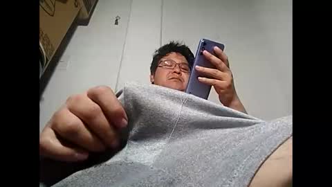 Snapshot of elimposstor chatting on February 12, 2025, 7:13 am elimposstor online show from February 12, 2025, 7:13 am