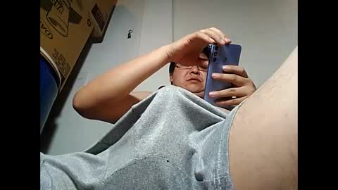 Snapshot of elimposstor chatting on February 14, 2025, 1:40 pm elimposstor online show from February 14, 2025, 1:40 pm