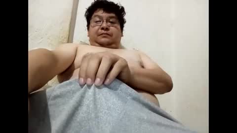 Snapshot of elimposstor chatting on October 7, 2025, 2:03 pm elimposstor online show from October 7, 2025, 2:03 pm